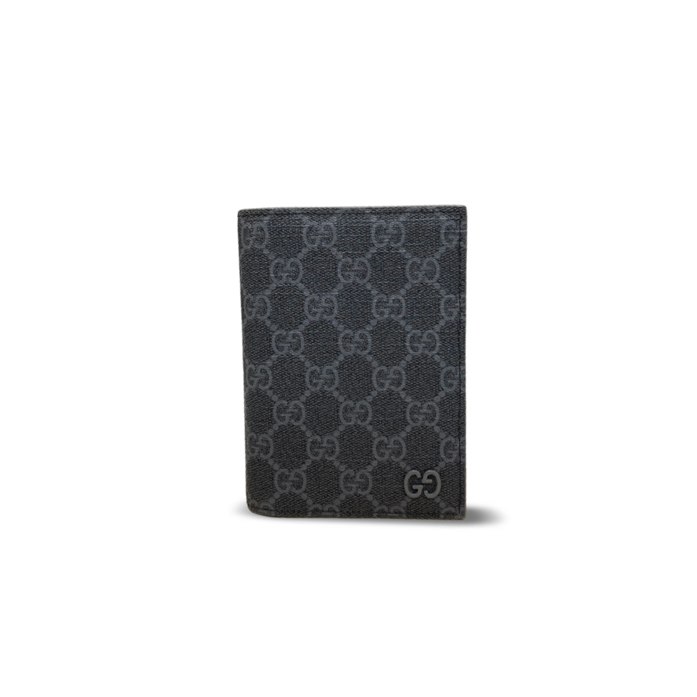 GUCCI GG SUPREME PASSPORT CASE 795229 (13.5*9.5cm)